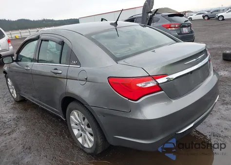 2013 Chrysler 200 Touring z USA, uszkodzony, nr VIN 1C3CCBBB7DN762611